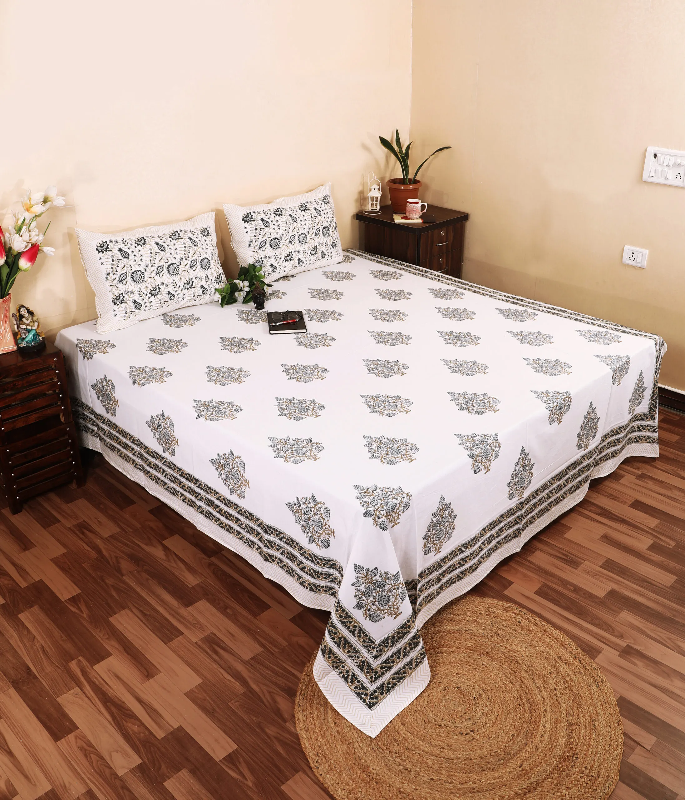 Colorfast white base cotton fabric