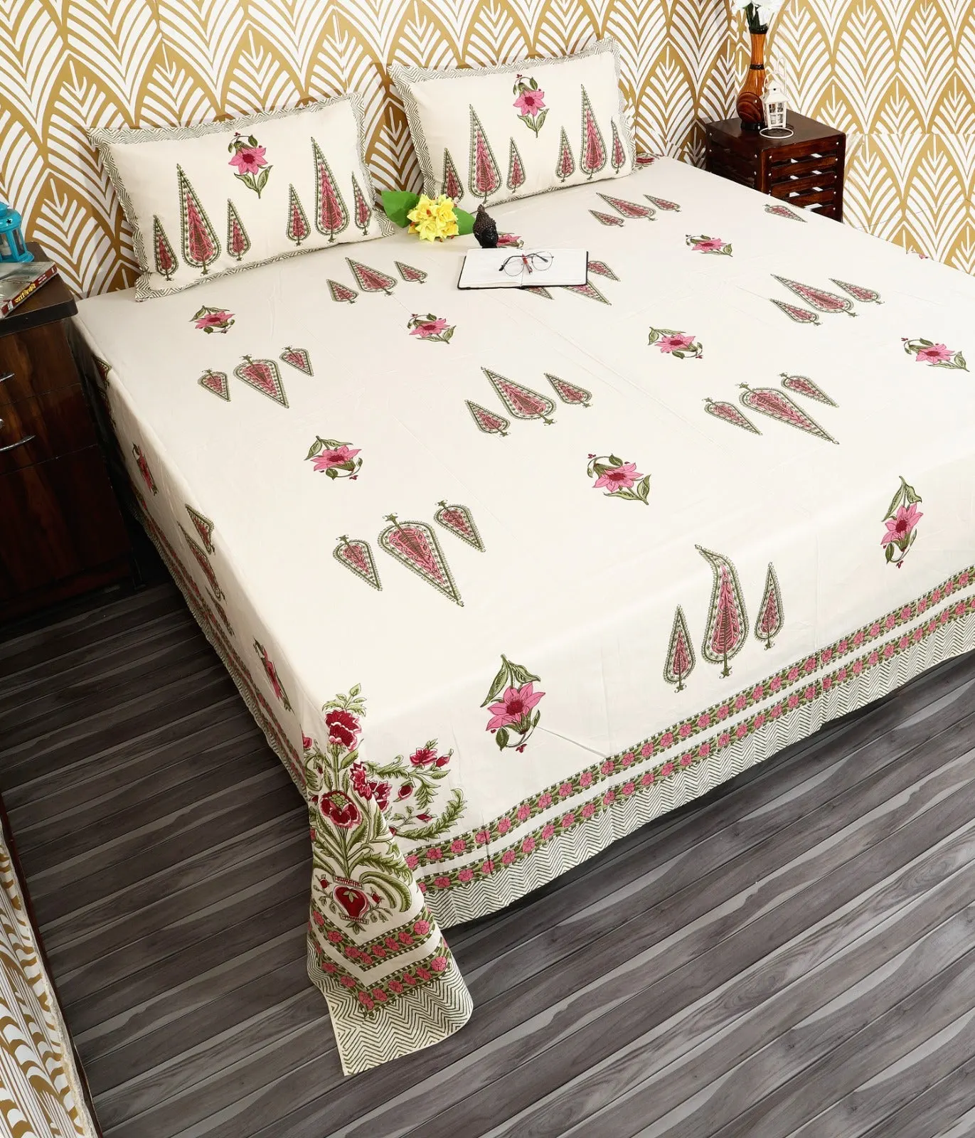 Maroon Cypress Pink Flower king size bedsheet 108x108 wholesale Jaipur – Amer collection – view 3
