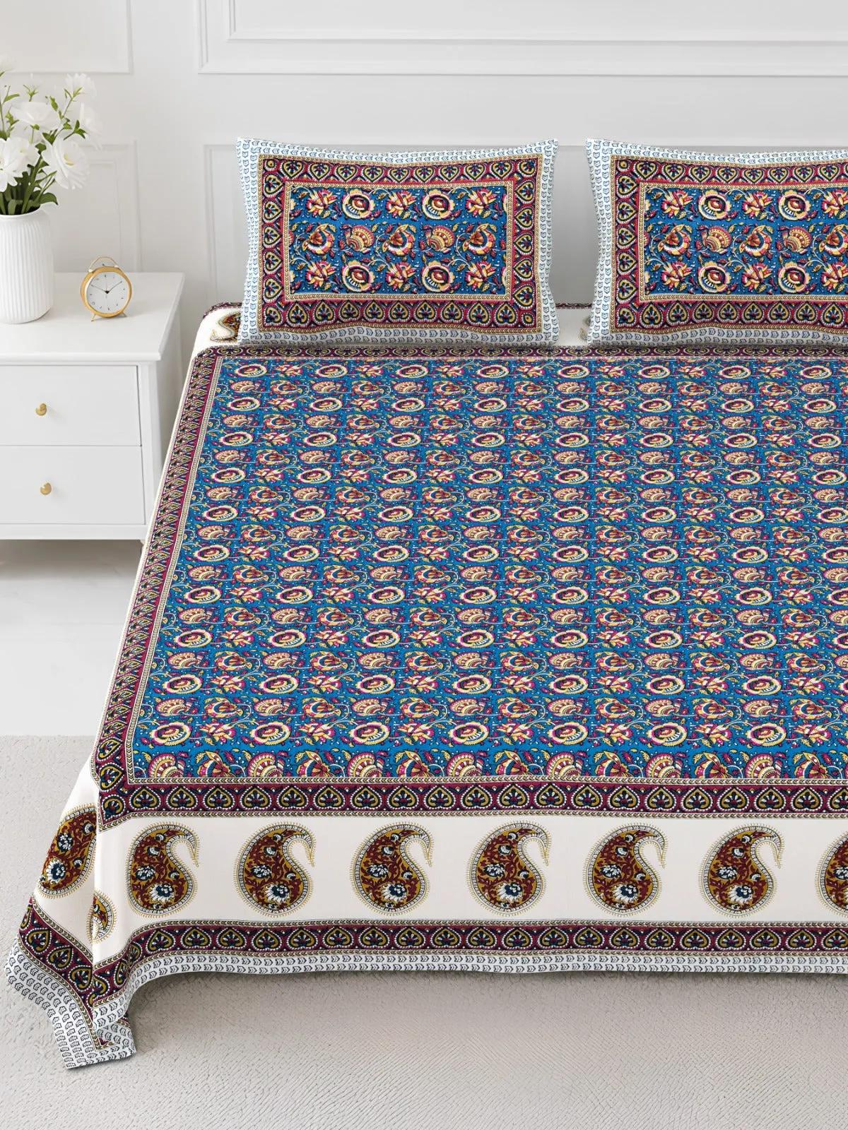 Blue Paisley Border printed cotton double bedsheet 90x108 wholesale Jaipur – Rangeela collection – view 2