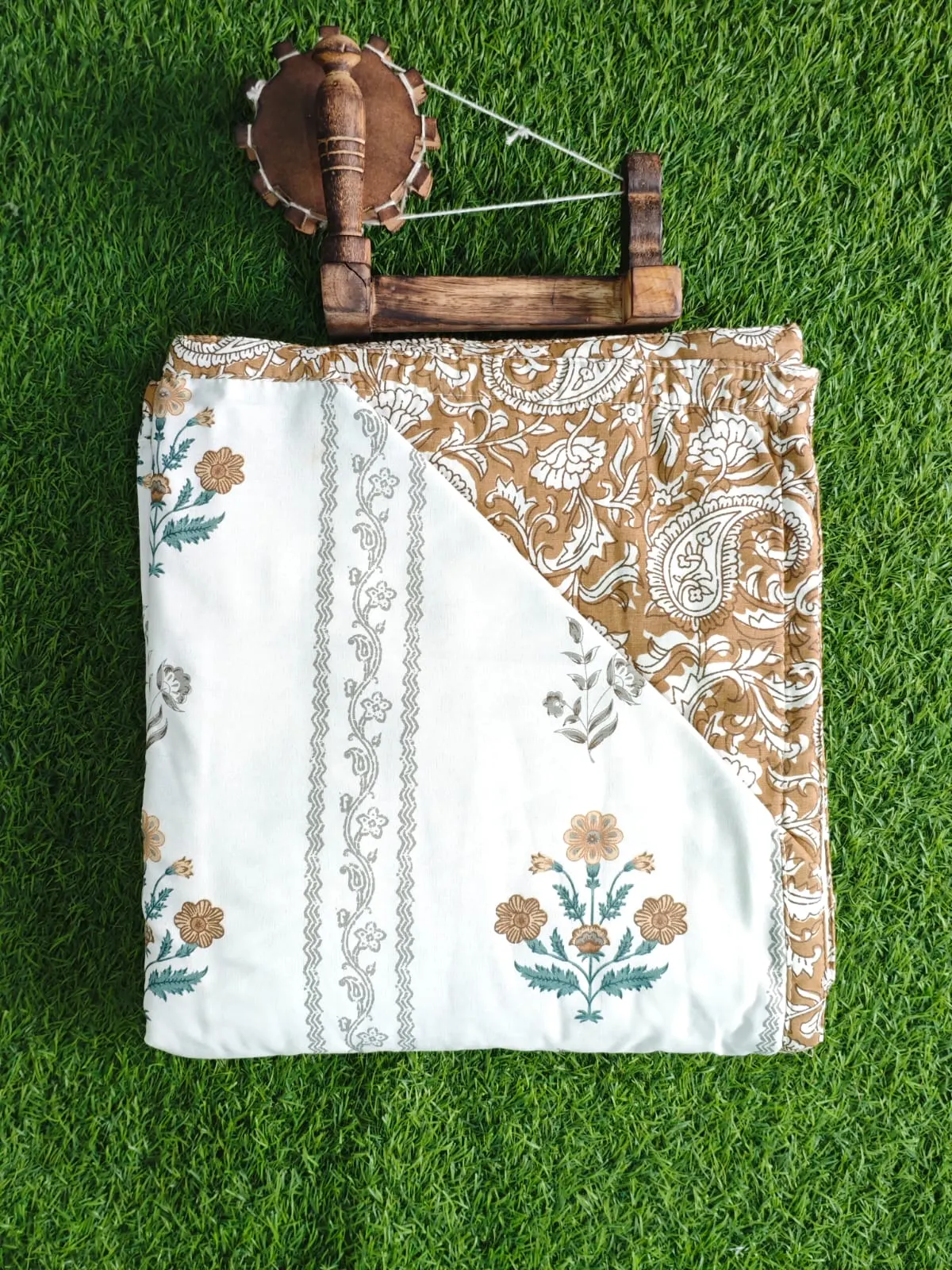 Brown paisley double dohar 90x100 wholesale Jaipur – Brown Paisley Stripe reversible double bed dohar 90x100 wholesale Jaipur – Barkha collection